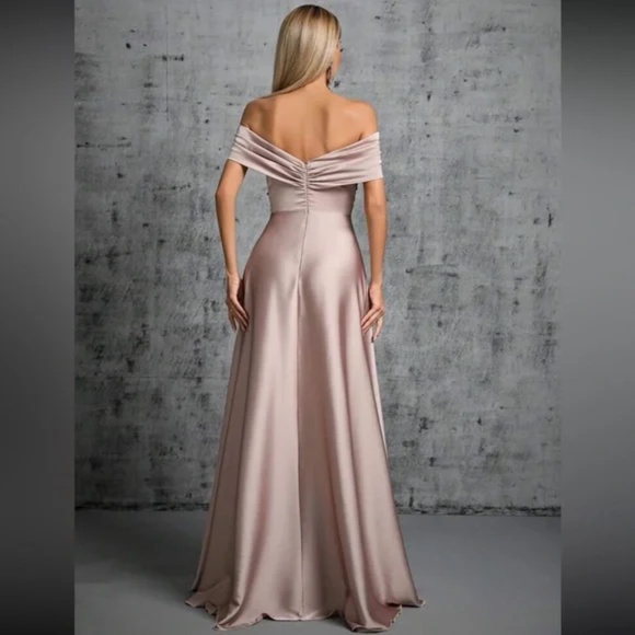 Luxe Satin Off Shoulder Evening Prom Party Formal Wedding Dress - Picture 16 of 16